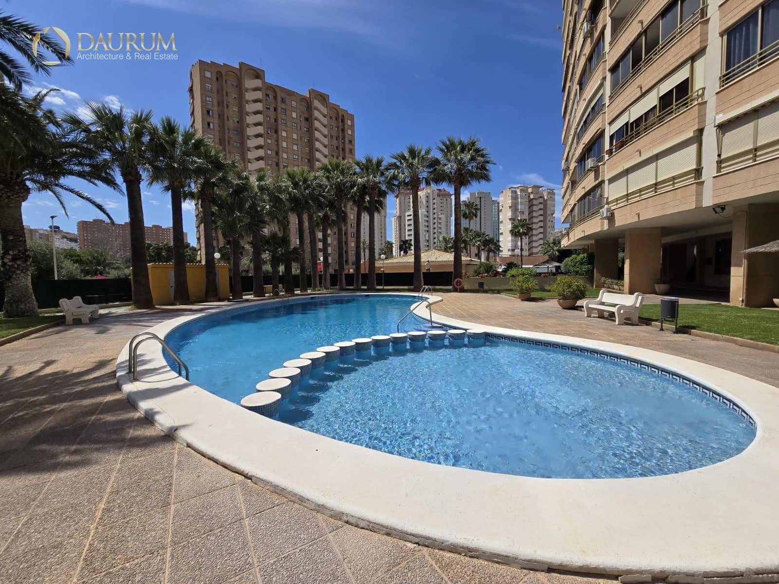 Piso de 1 habitación en Finestrat en venta con piscina garaje - 350.000 € (Ref: 9823969)