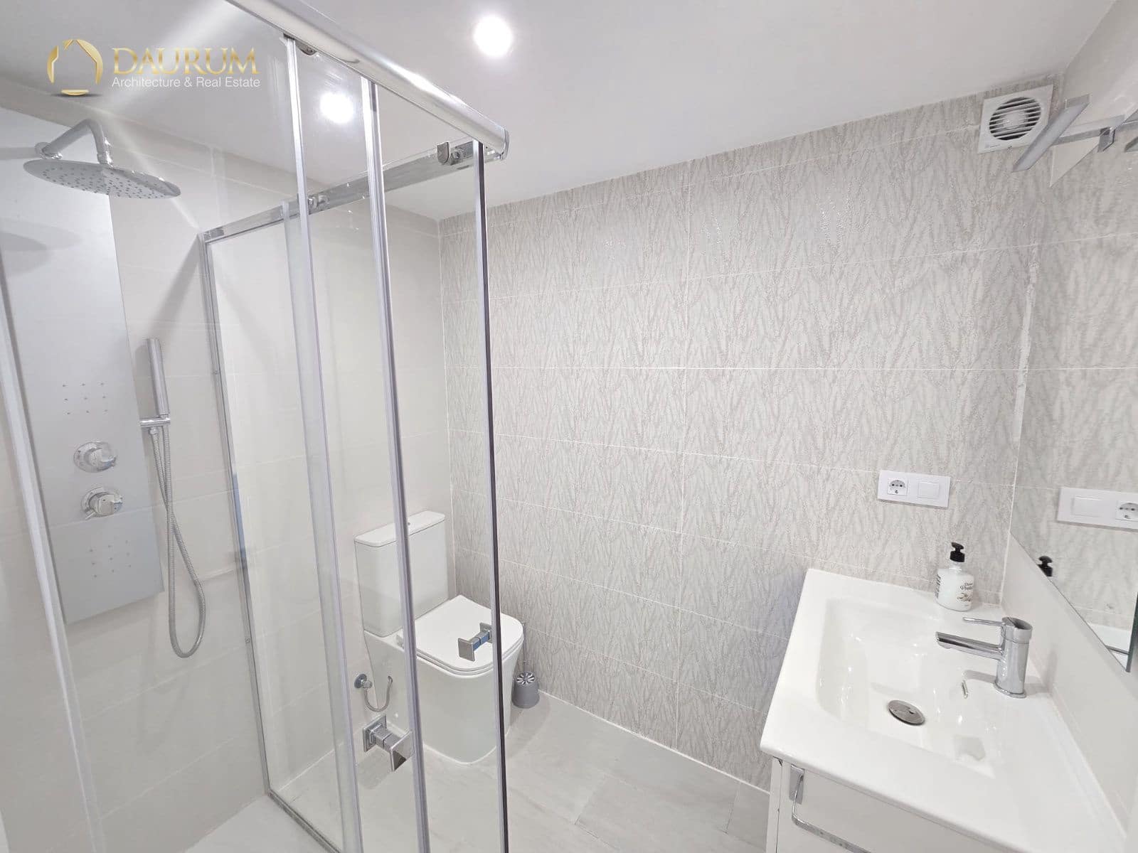 5 chambre Villa/Maison à vendre à Calpe / Calp avec piscine garage - 990 000 € (Ref: 9823970)