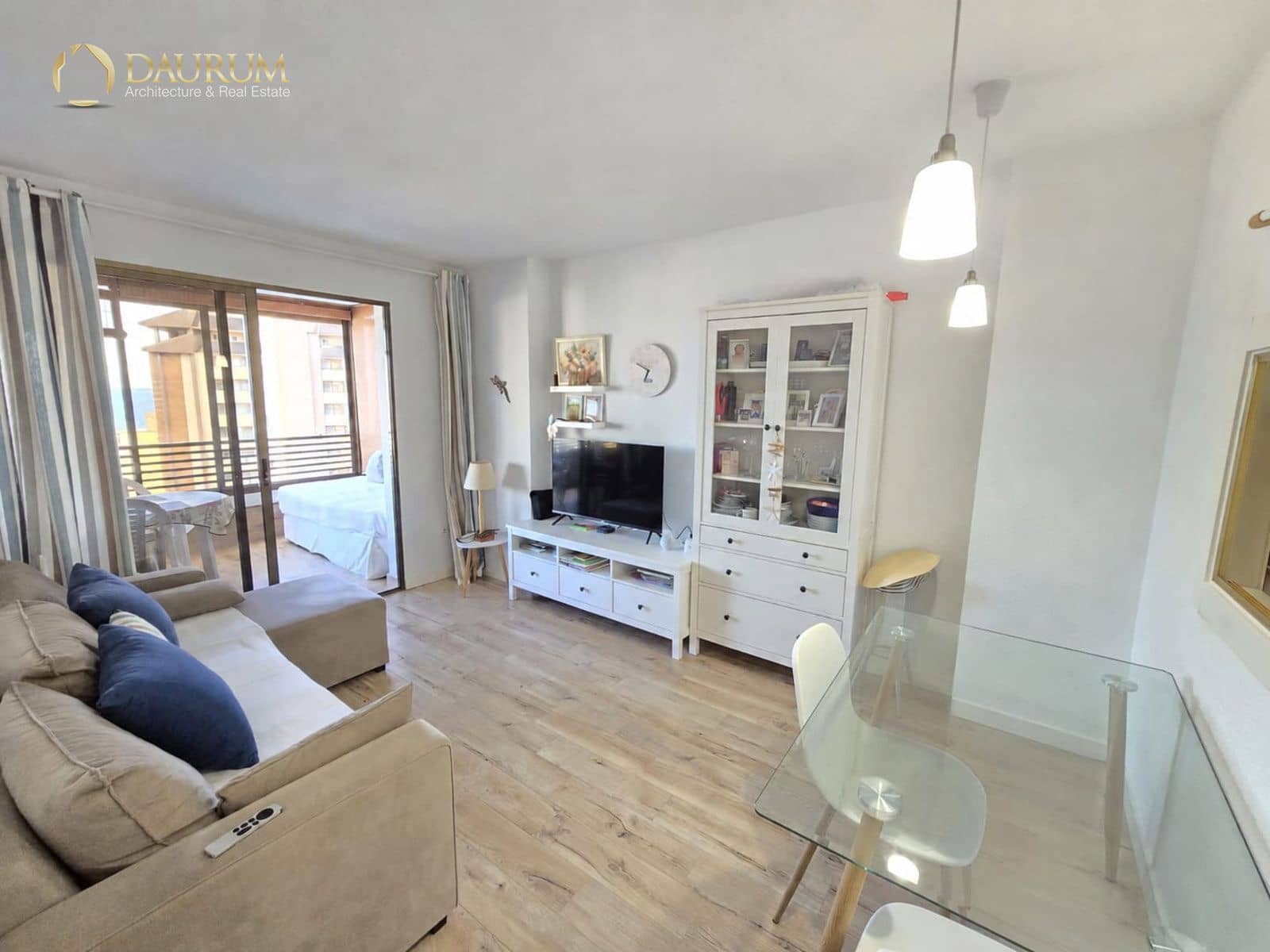 1 bedroom Flat for sale in Benidorm with pool garage - € 365,000 (Ref: 9829962)