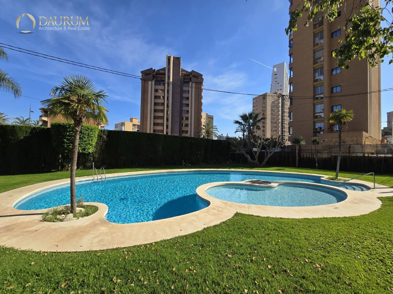 1 bedroom Flat for sale in Benidorm with pool garage - € 365,000 (Ref: 9829962)