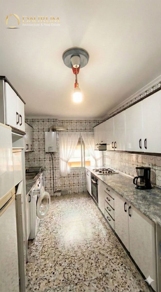 3 bedroom Flat for sale in Benidorm - € 195,000 (Ref: 9844443)