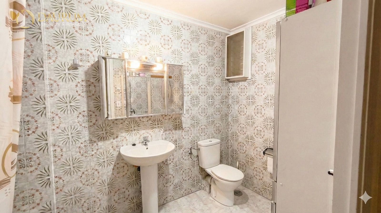 3 bedroom Flat for sale in Benidorm - € 195,000 (Ref: 9844443)