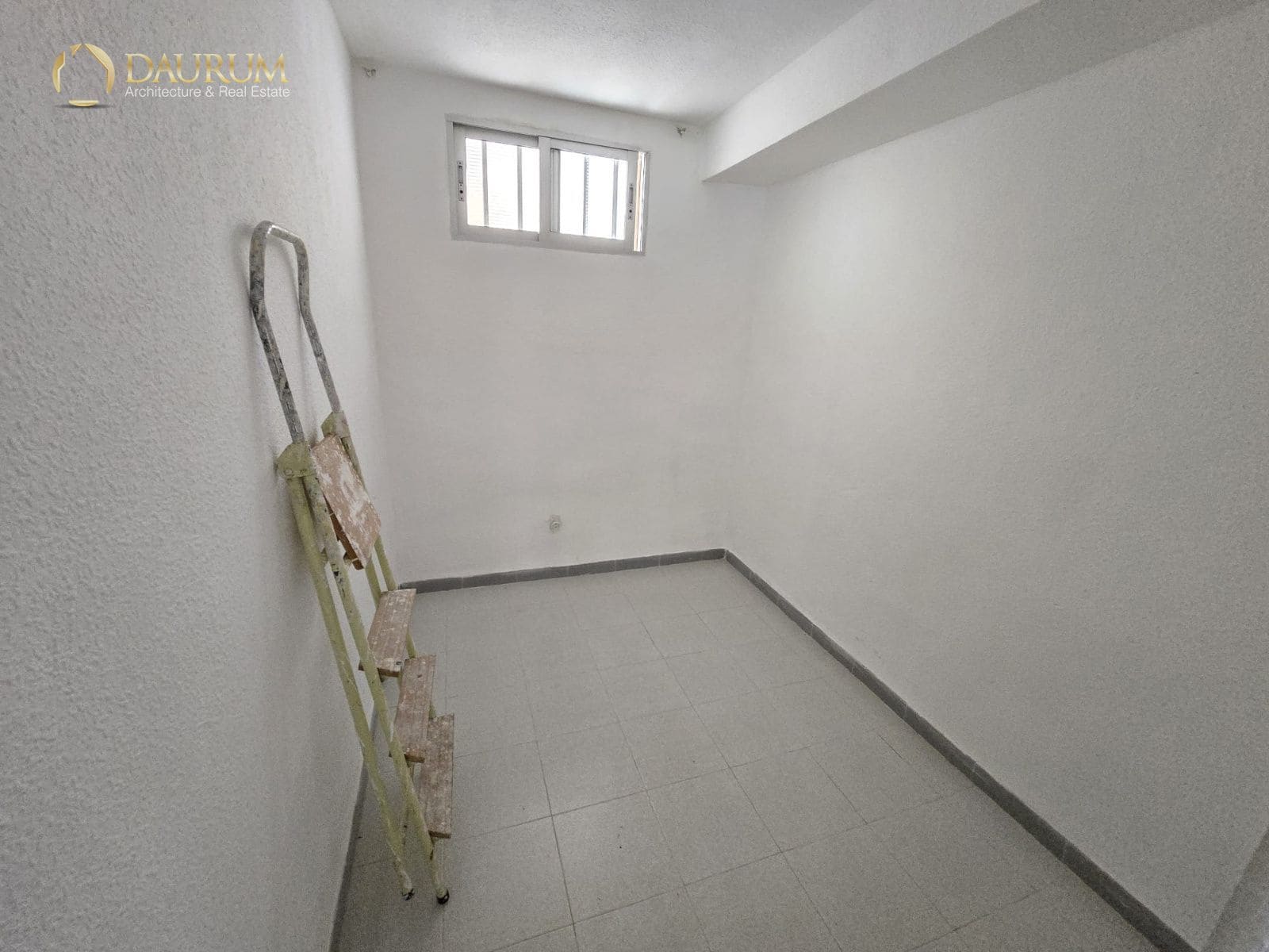 3 bedroom Flat for sale in Benidorm with pool garage - € 180,000 (Ref: 9844444)