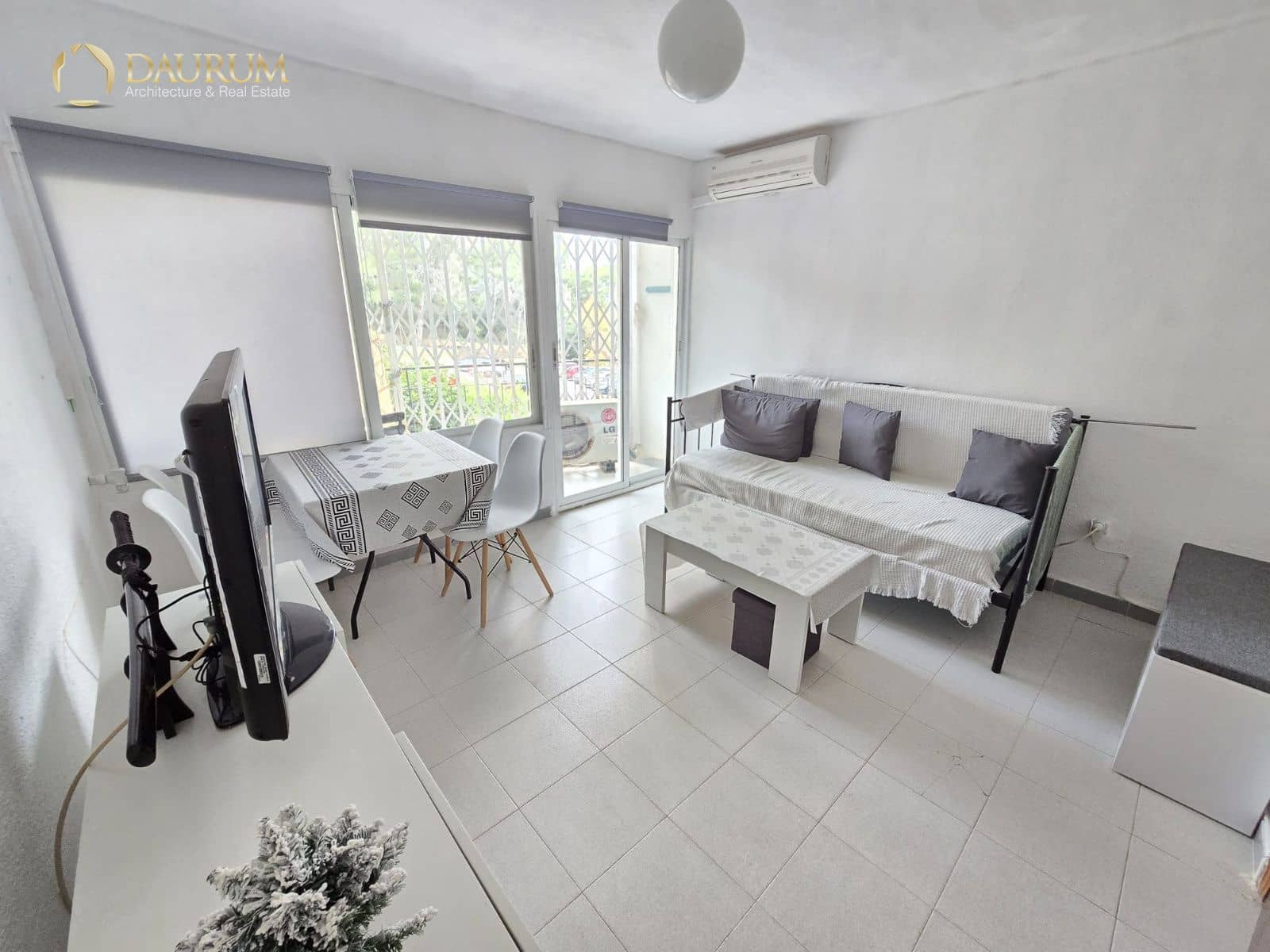 3 bedroom Flat for sale in Benidorm with pool garage - € 180,000 (Ref: 9844444)