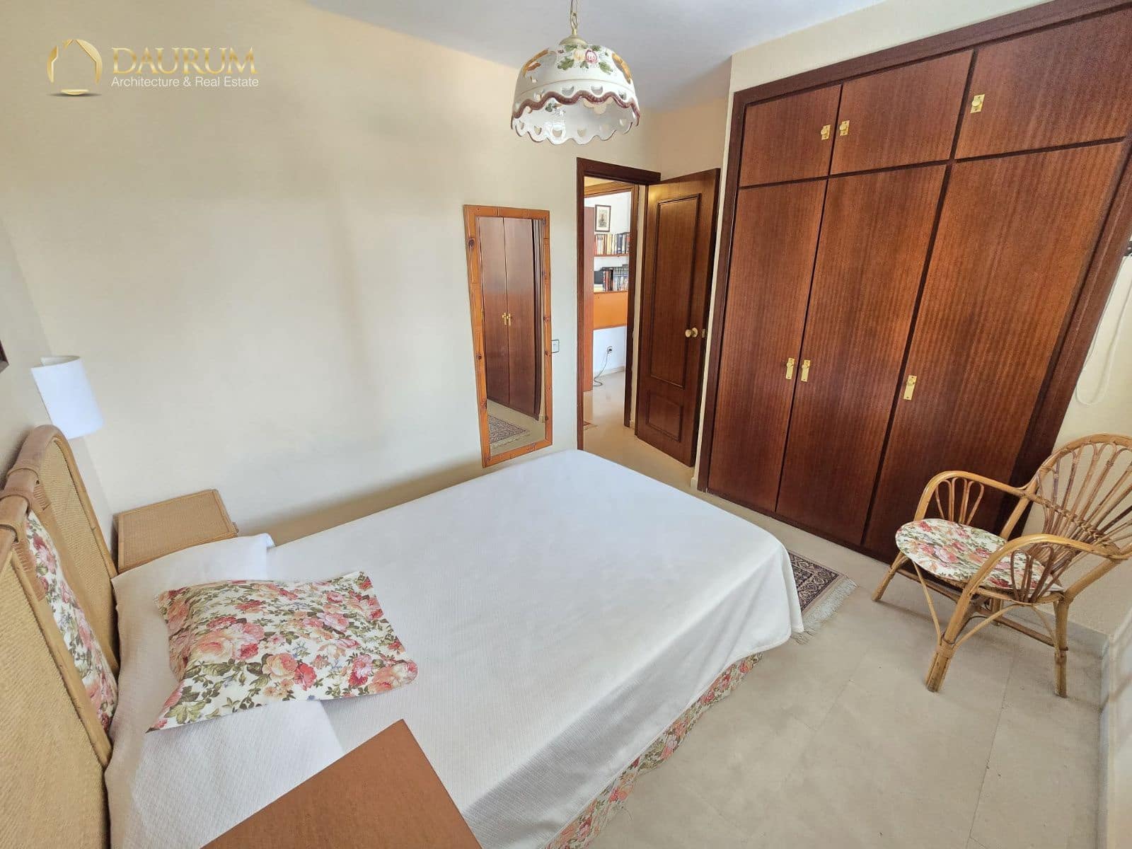 4 bedroom Flat for sale in Benidorm with pool garage - € 479,000 (Ref: 9844445)