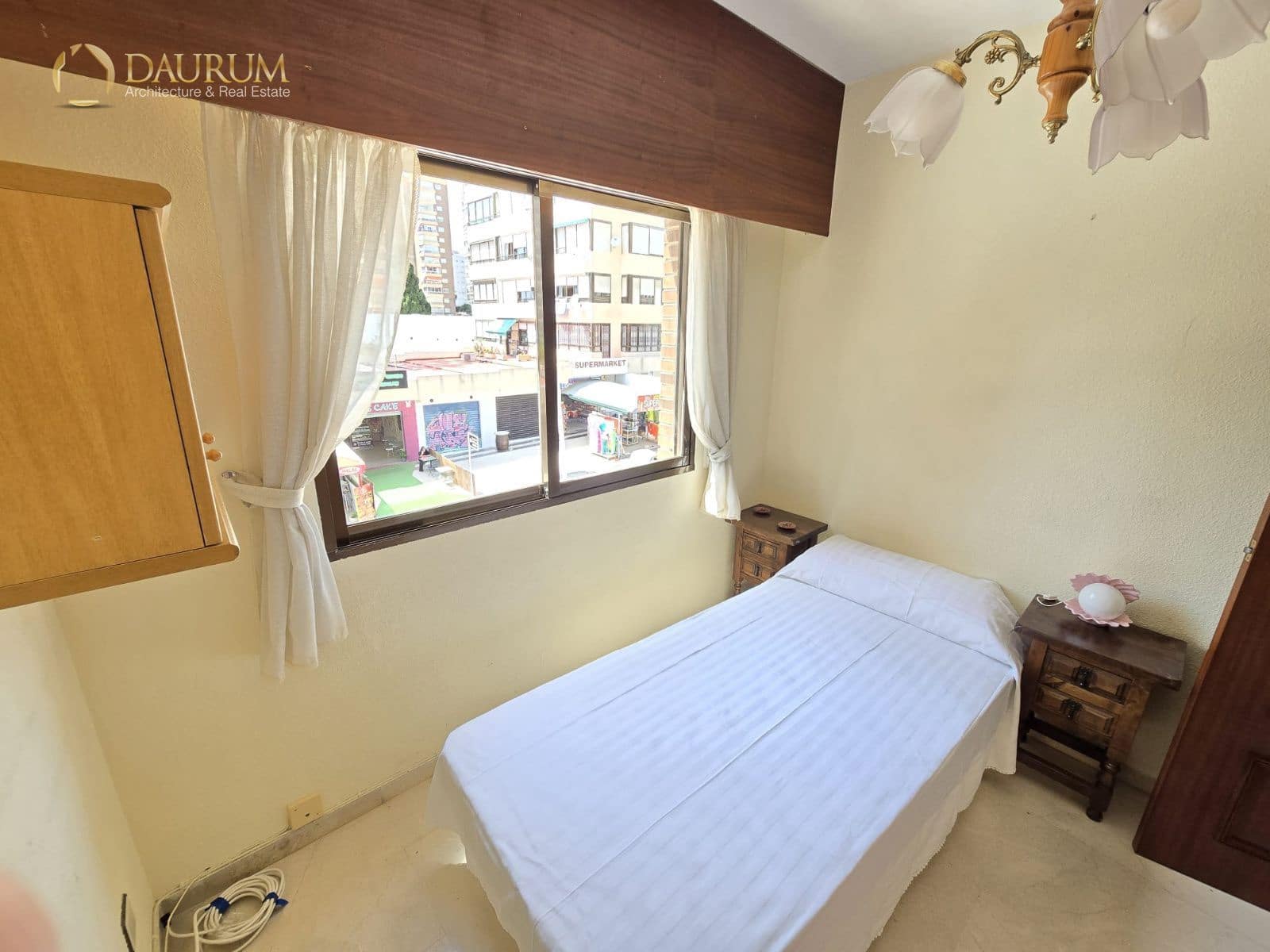 4 bedroom Flat for sale in Benidorm with pool garage - € 479,000 (Ref: 9844445)