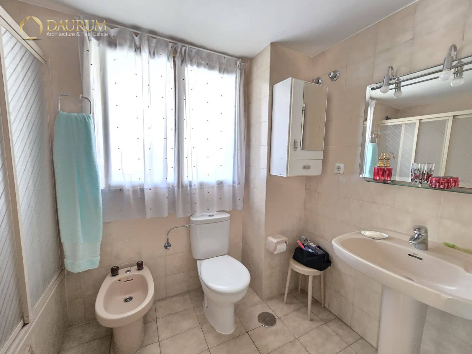 4 bedroom Flat for sale in Benidorm with pool garage - € 479,000 (Ref: 9844445)