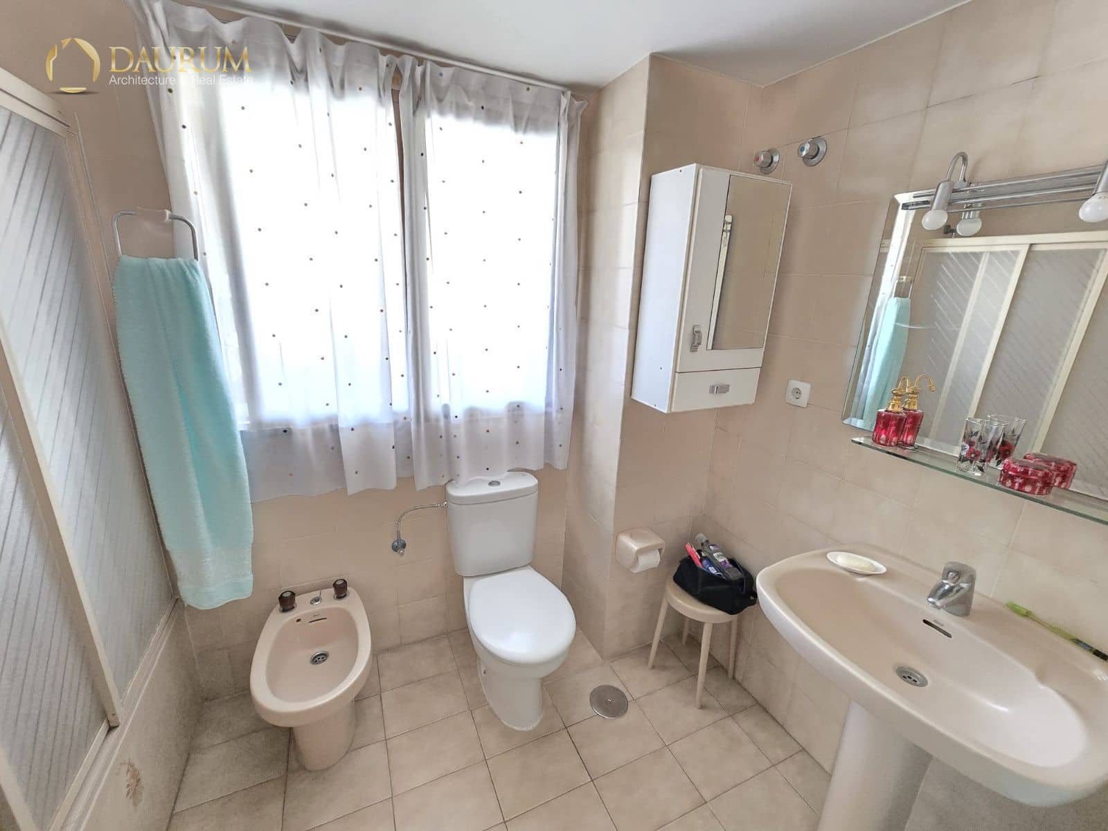 4 bedroom Flat for sale in Benidorm with pool garage - € 479,000 (Ref: 9844445)