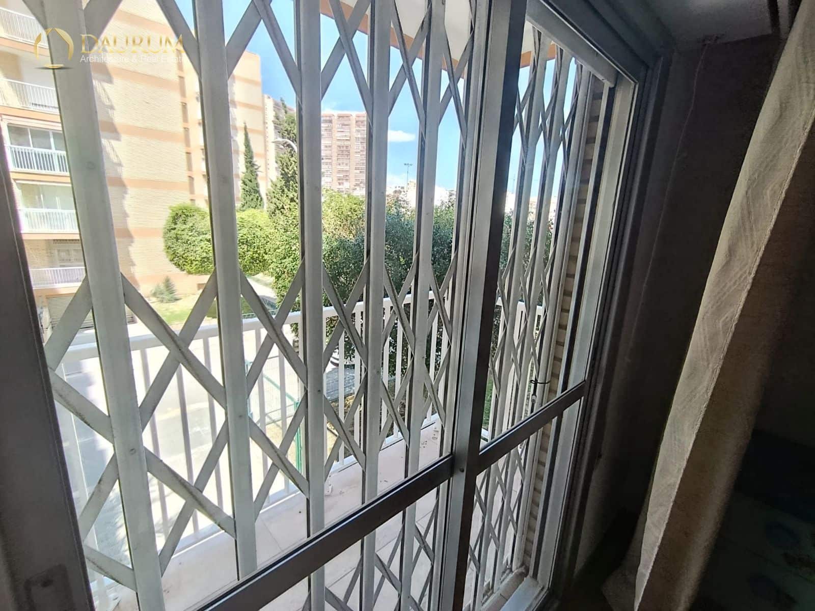 3 soverom Leilighet til salgs i Alicante by med svømmebasseng - € 223 000 (Ref: 9844446)