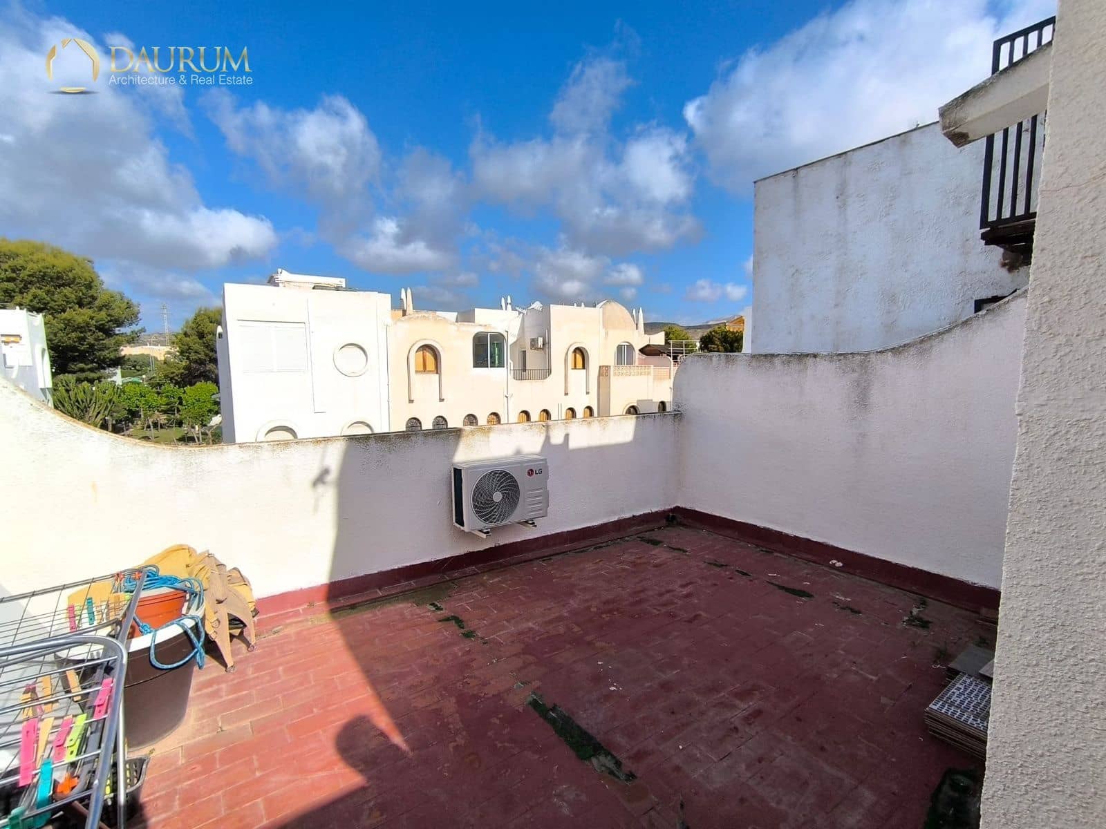 2 bedroom Townhouse for sale in El Campello with pool - € 239,000 (Ref: 9847785)