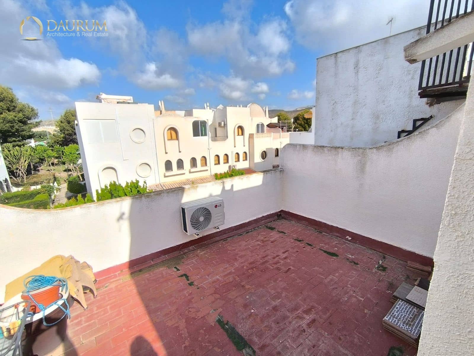 2 bedroom Townhouse for sale in El Campello with pool - € 239,000 (Ref: 9847785)