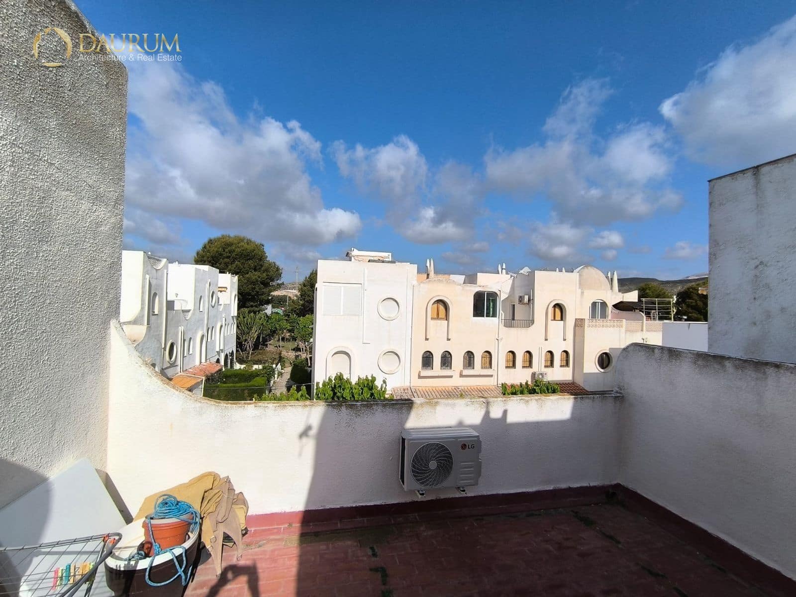 2 bedroom Townhouse for sale in El Campello with pool - € 239,000 (Ref: 9847785)