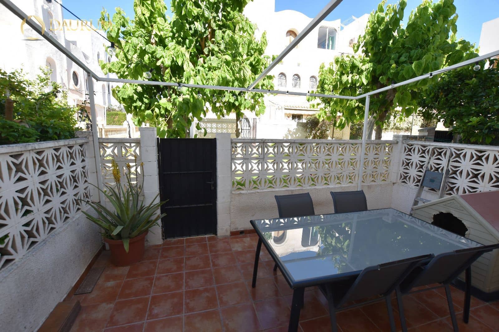 2 bedroom Townhouse for sale in El Campello with pool - € 239,000 (Ref: 9847785)