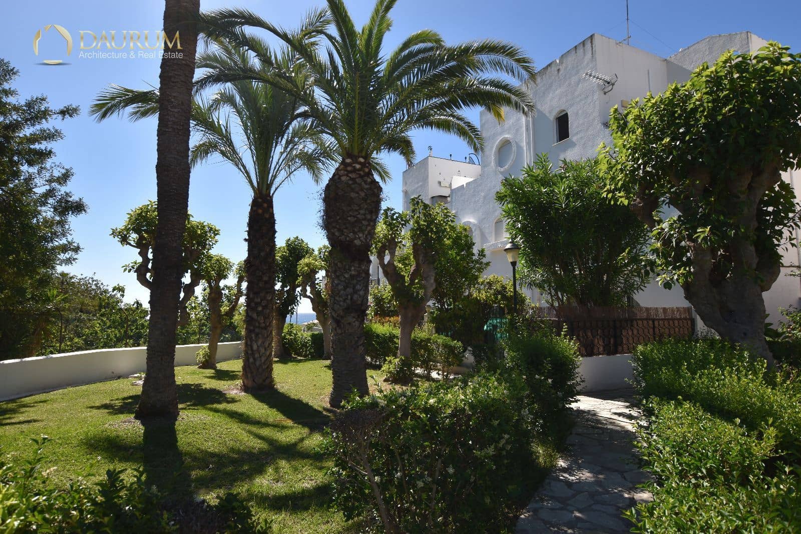 2 bedroom Townhouse for sale in El Campello with pool - € 239,000 (Ref: 9847785)
