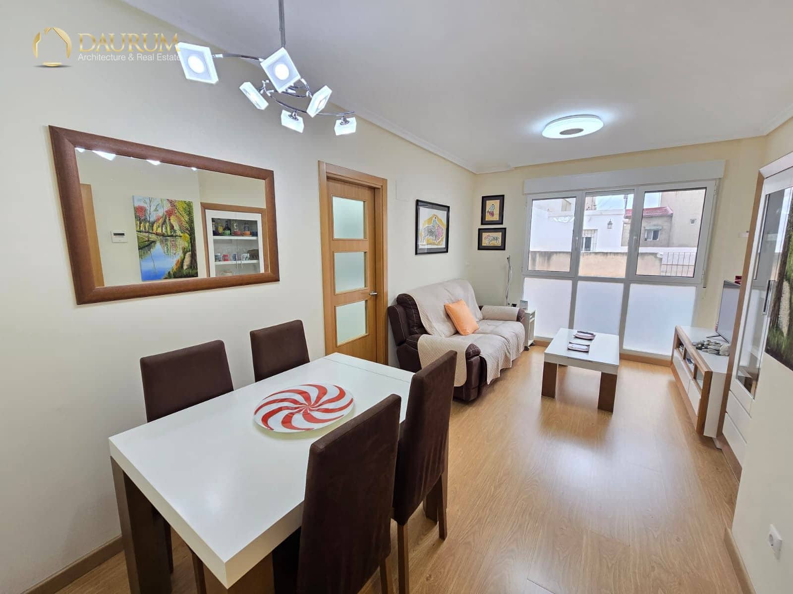2 soveværelse Lejlighed til salg i Alicante by med garage - € 290.000 (Ref: 9847939)