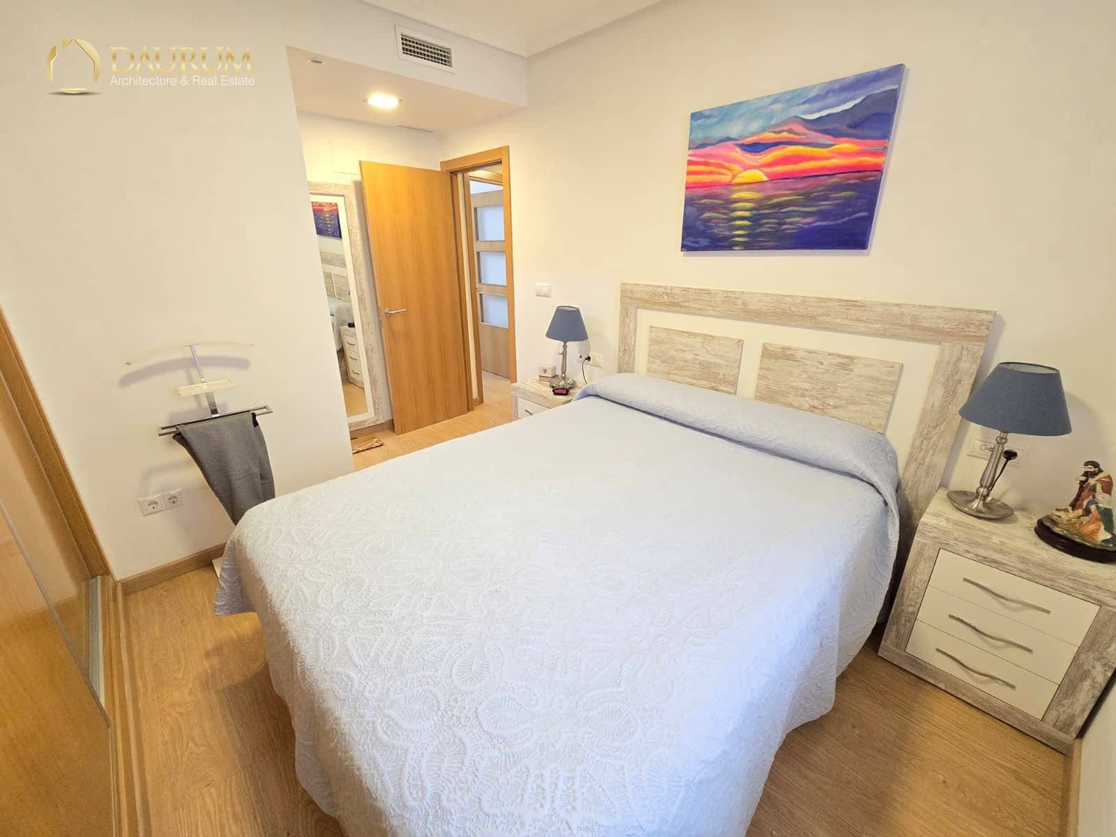 2 soveværelse Lejlighed til salg i Alicante by med garage - € 290.000 (Ref: 9847939)
