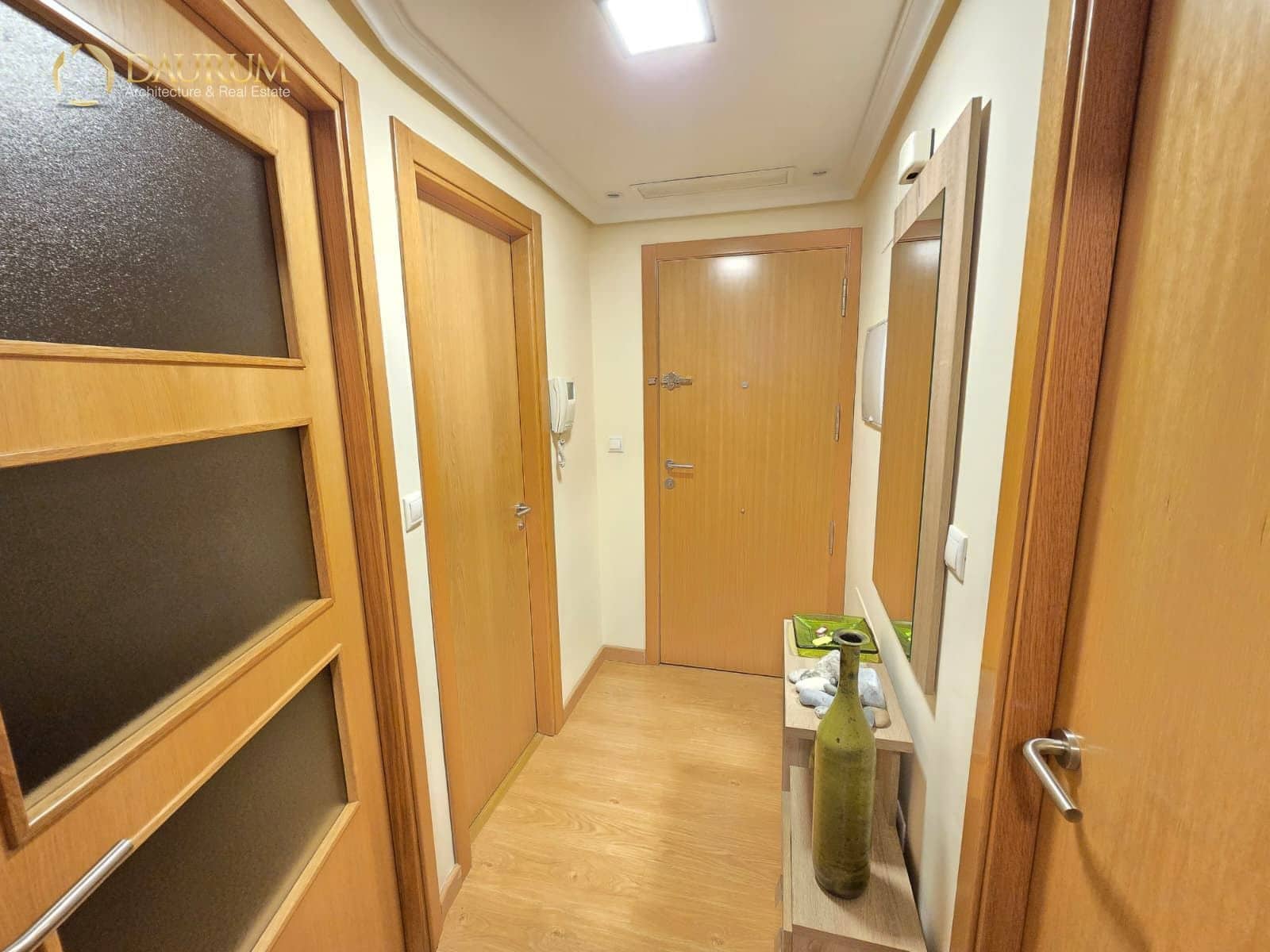2 soveværelse Lejlighed til salg i Alicante by med garage - € 290.000 (Ref: 9847939)