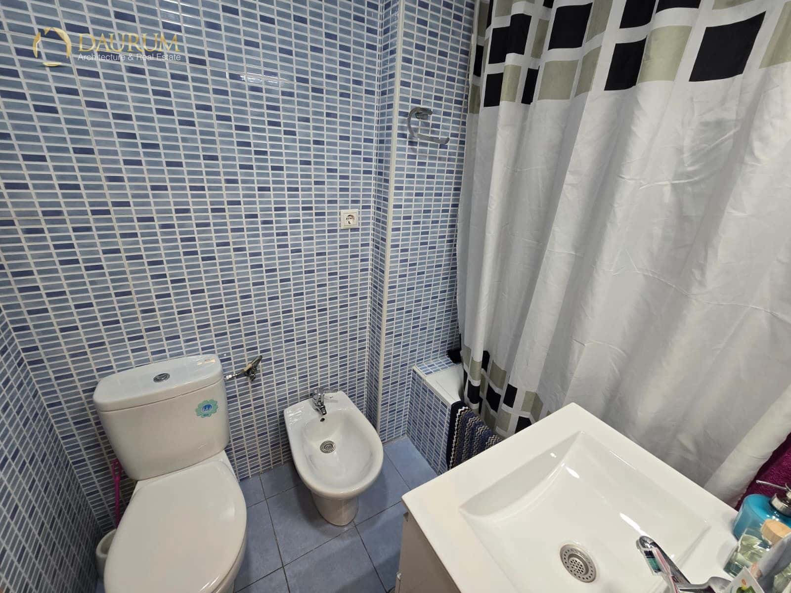 2 soveværelse Lejlighed til salg i Alicante by med garage - € 290.000 (Ref: 9847939)