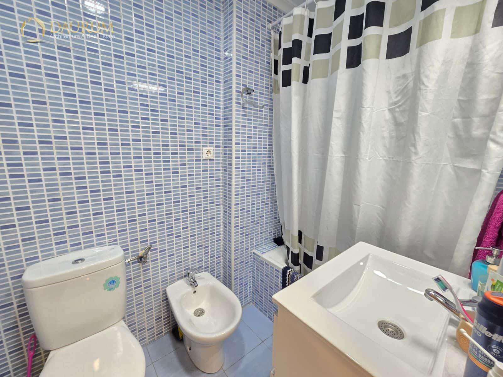 2 soveværelse Lejlighed til salg i Alicante by med garage - € 290.000 (Ref: 9847939)