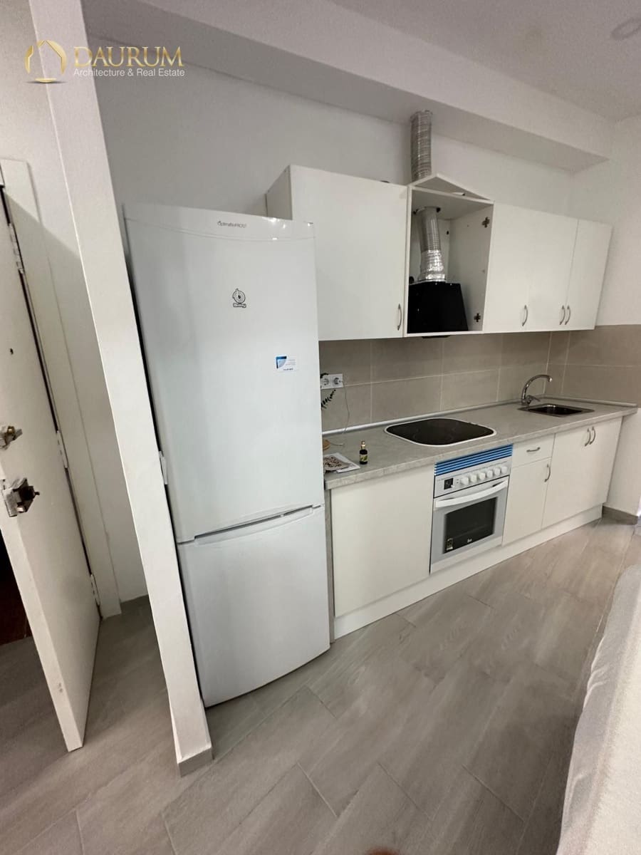 2 soveværelse Lejlighed til salg i Alicante by - € 134.980 (Ref: 9849979)