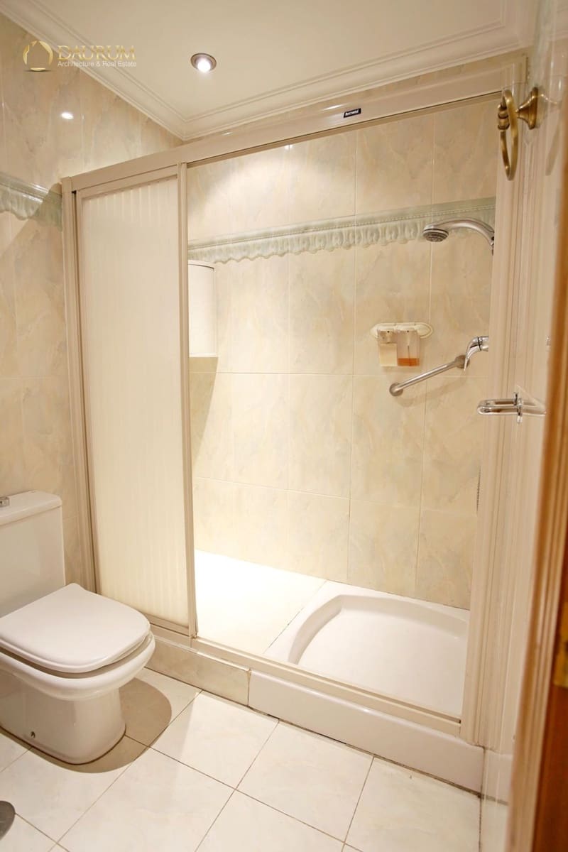 3 bedroom Flat for sale in Elche / Elx with garage - € 329,000 (Ref: 9850292)
