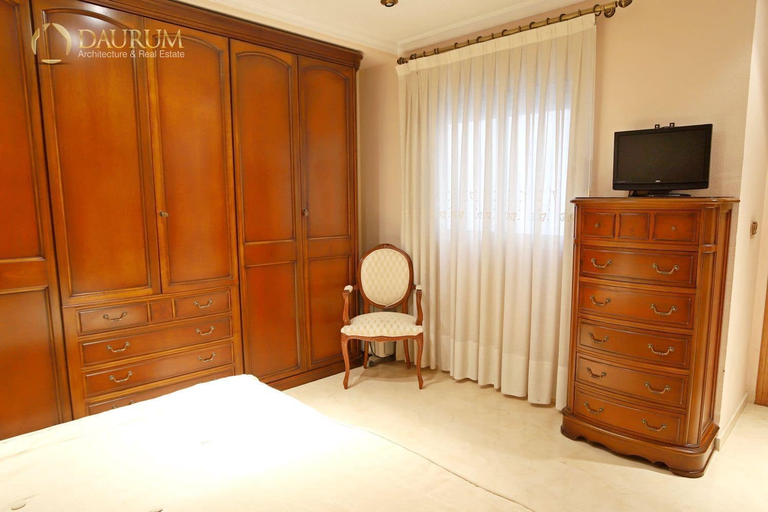 3 bedroom Flat for sale in Elche / Elx with garage - € 329,000 (Ref: 9850292)