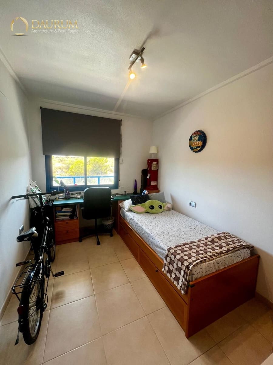 2 soveværelse Lejlighed til salg i Alicante by med swimmingpool garage - € 200.000 (Ref: 9850441)