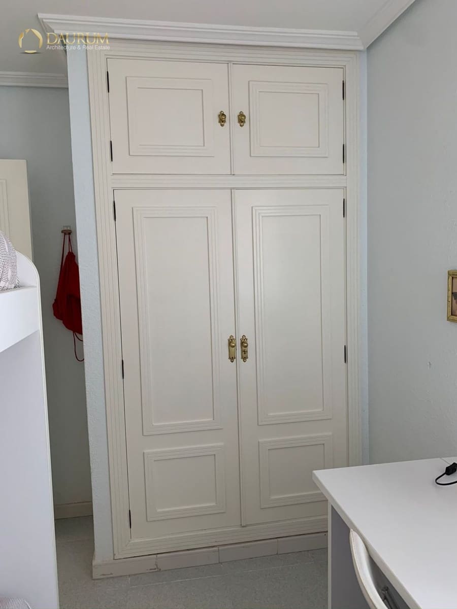 3 sypialnia Mieszkanie na sprzedaż w Arenales del Sol z basenem garażem - 417 000 € (Ref: 9854473)