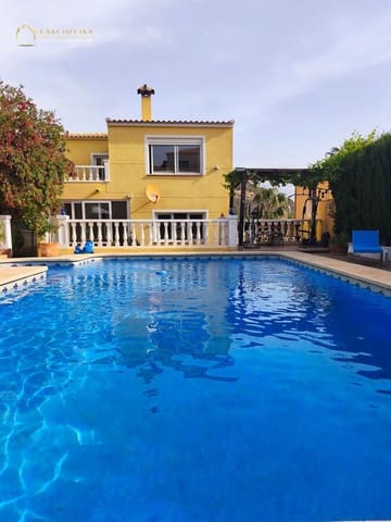4 Zimmer Villa zu verkaufen in La Nucia Pueblo  , La Nucia mit Pool Garage - 598.000 € (Ref: 9863506)