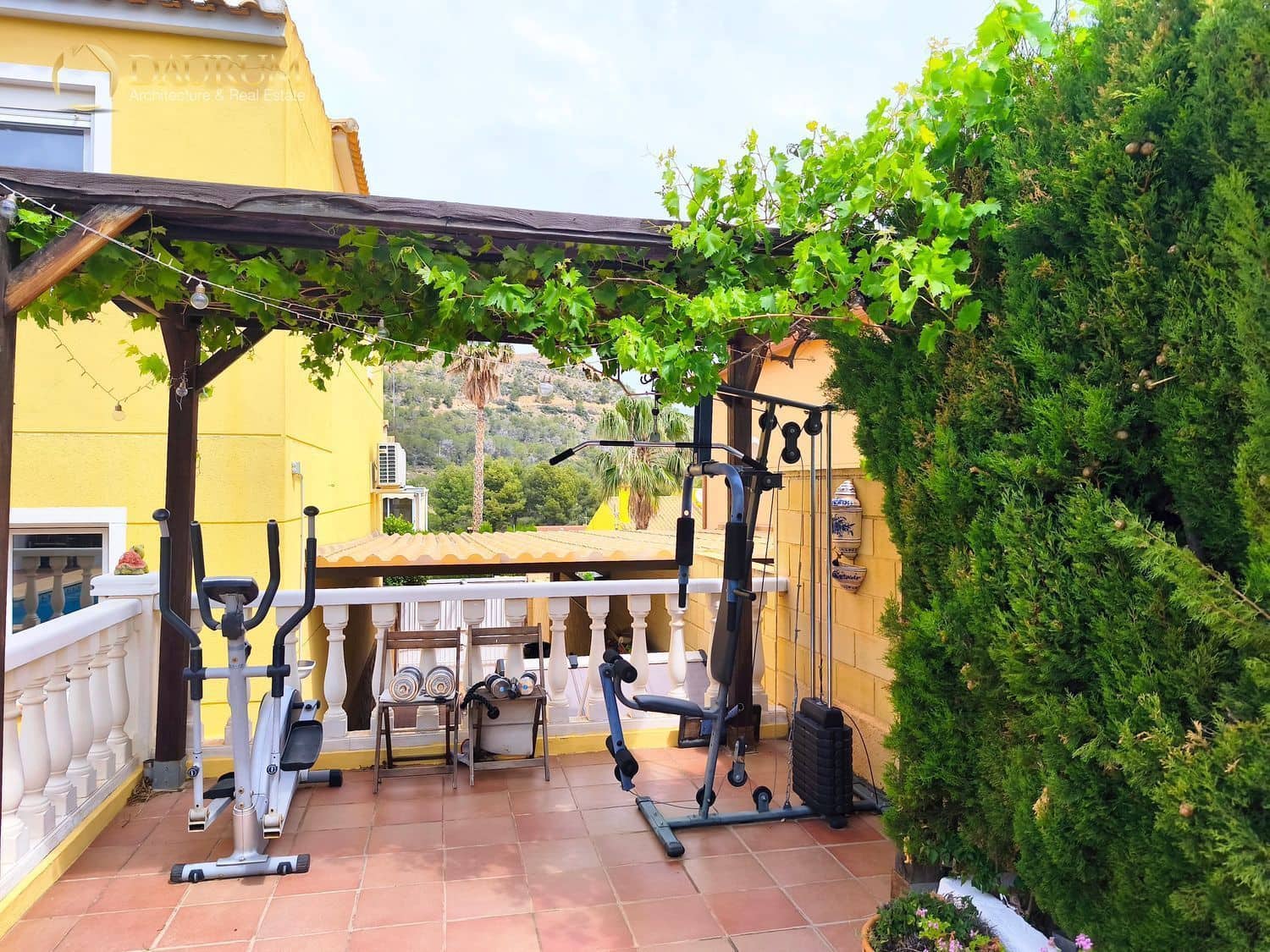 4 slaapkamer Villa te koop in La Nucia met zwembad garage - € 598.000 (Ref: 9863506)