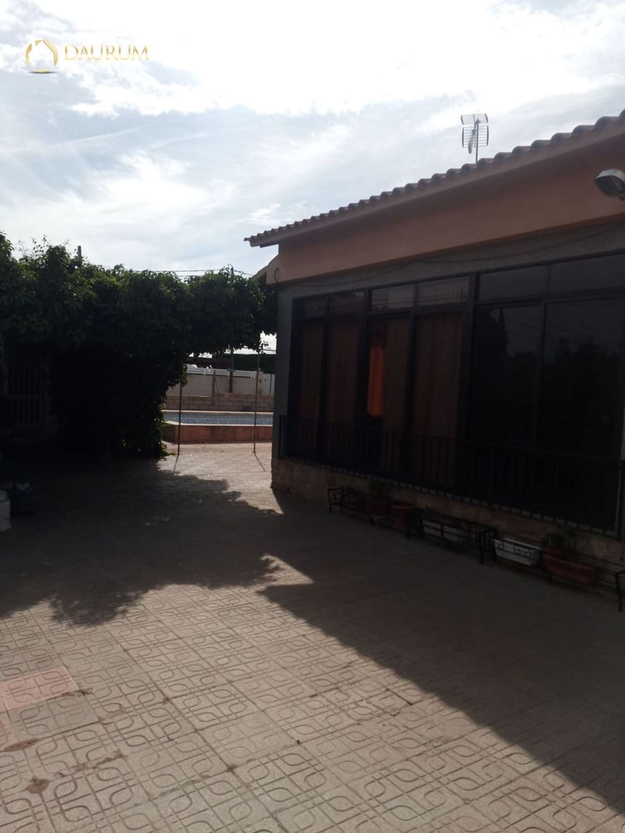 4 bedroom Villa for sale in San Vicente / Sant Vicent del Raspeig with pool garage - € 450,000 (Ref: 9865585)