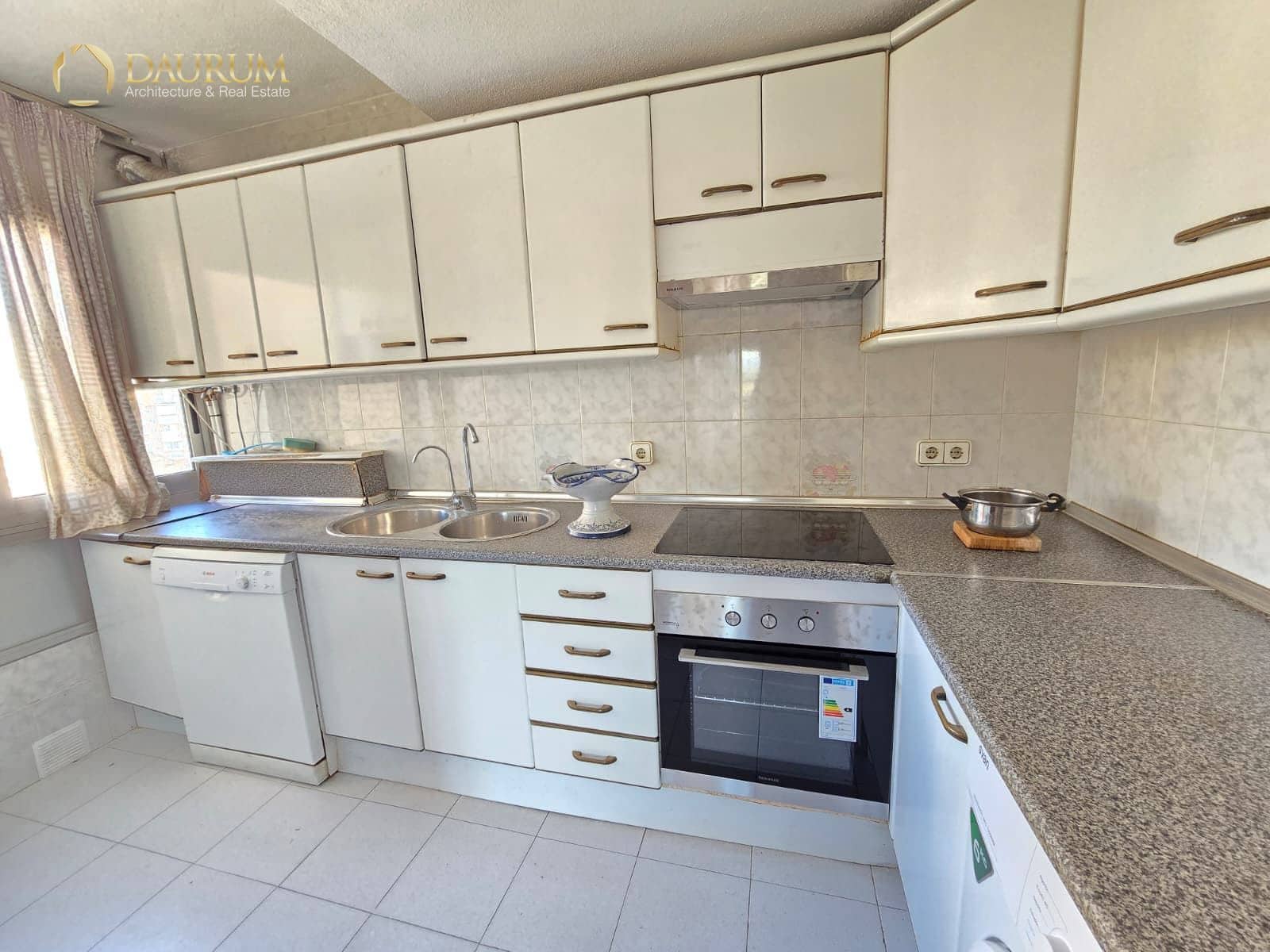 3 chambre Appartement à vendre à Benidorm avec piscine garage - 275 000 € (Ref: 9866011)