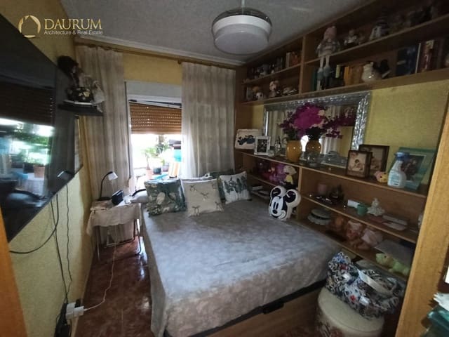 3 slaapkamer Flat te koop in Alicante stad - € 150.000 (Ref: 9882505)