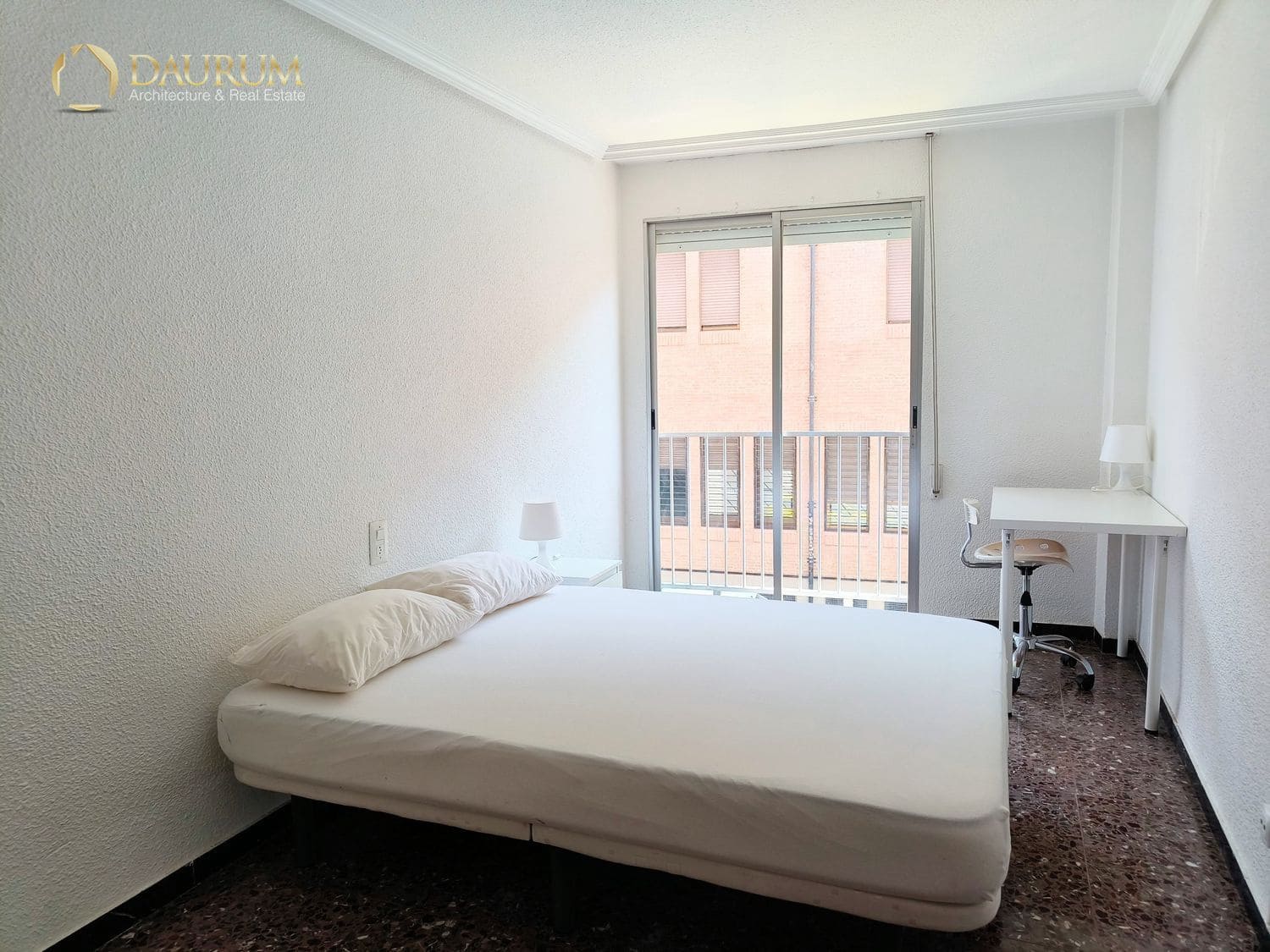 4 bedroom Flat for sale in Elche / Elx - € 195,000 (Ref: 9889232)