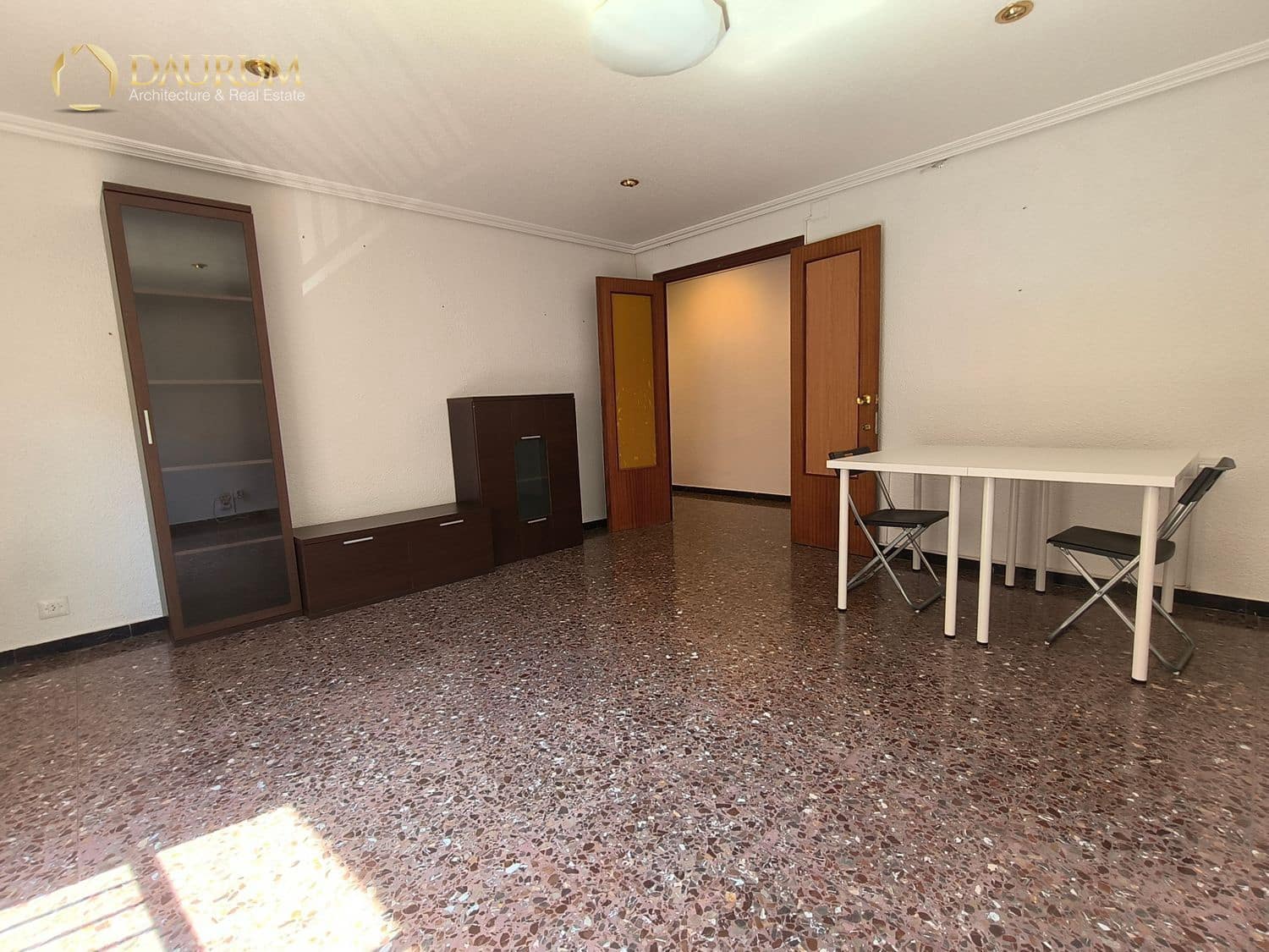 4 bedroom Flat for sale in Elche / Elx - € 195,000 (Ref: 9889232)