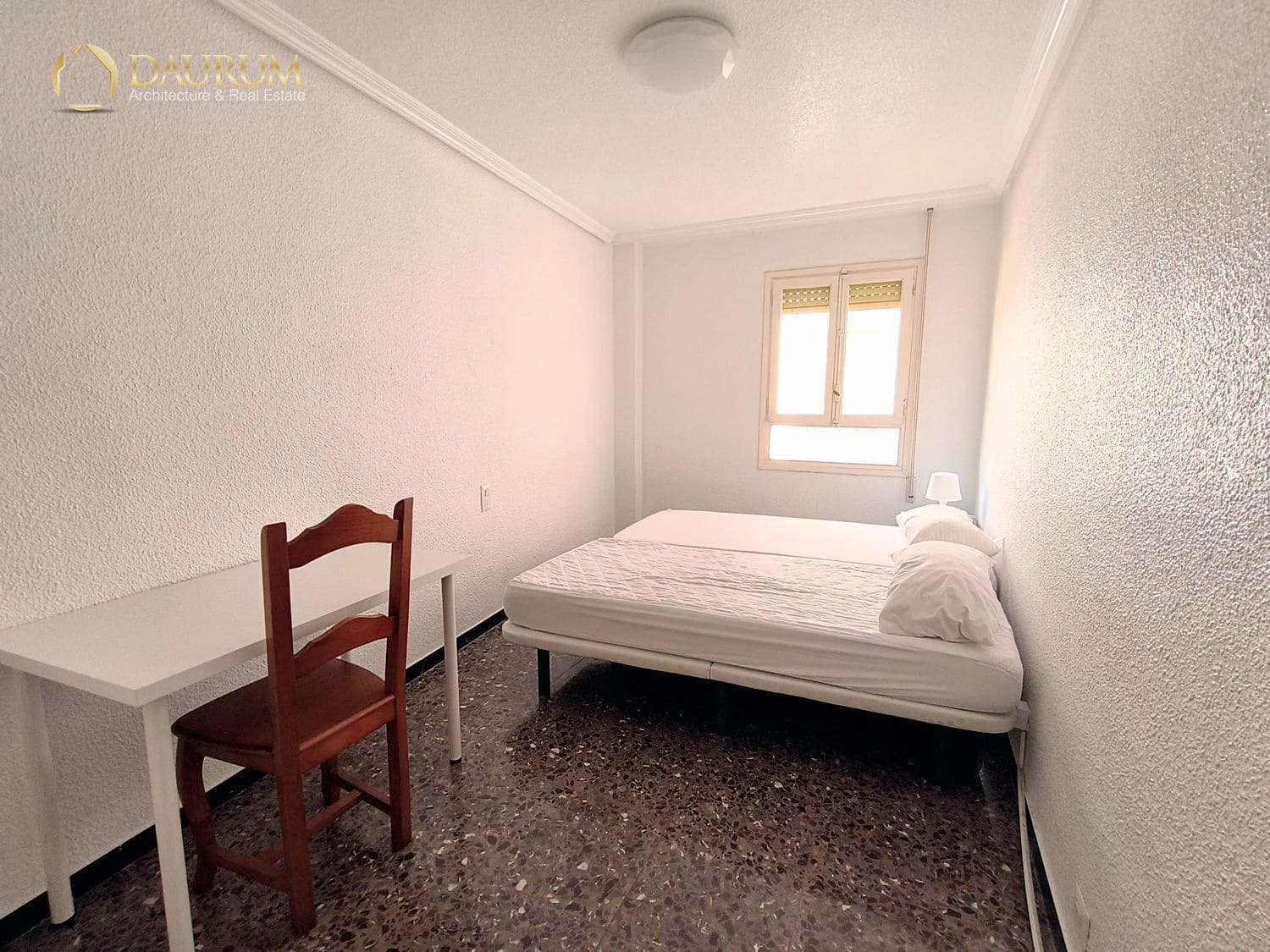 4 bedroom Flat for sale in Elche / Elx - € 195,000 (Ref: 9889232)