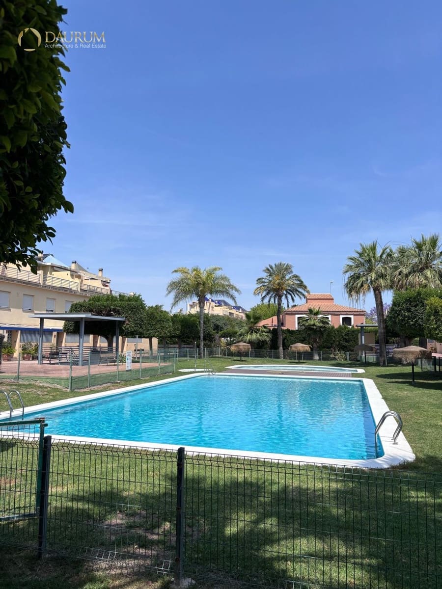 5 slaapkamer Huis te koop in Alicante stad met zwembad garage - € 695.000 (Ref: 9891114)