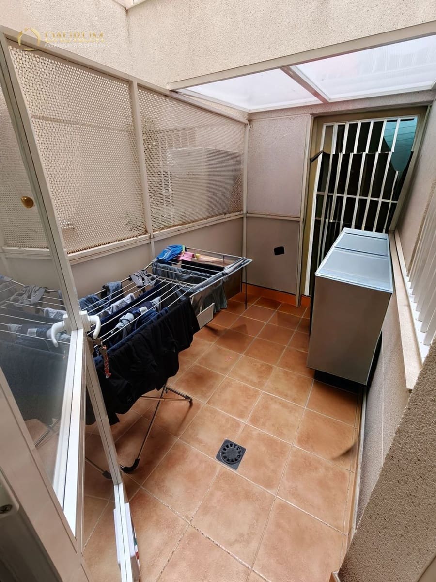2 soverom Leilighet til salgs i San Vicente / Sant Vicent del Raspeig med garasje - € 180 000 (Ref: 9892885)