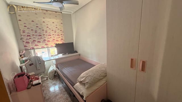 3 Zimmer Wohnung zu verkaufen in Alicante / Alacant Stadt mit Pool Garage - 260.000 € (Ref: 9892886)
