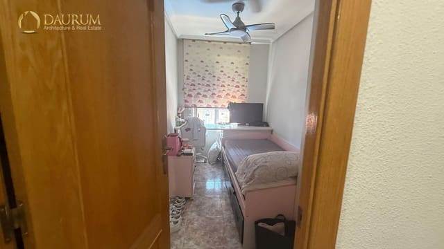 3 Zimmer Wohnung zu verkaufen in Alicante / Alacant Stadt mit Pool Garage - 260.000 € (Ref: 9892886)