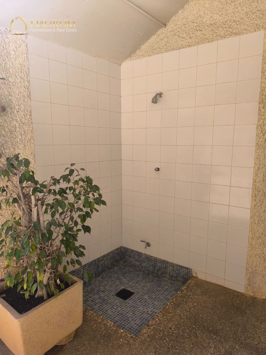 2 soverom Leilighet til salgs i Arenales del Sol med garasje - € 280 000 (Ref: 9893021)