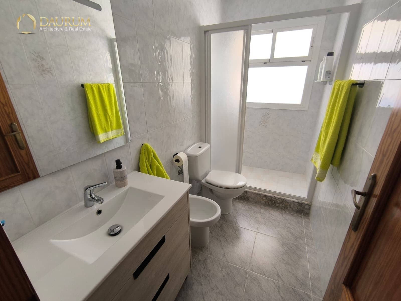 2 soverom Leilighet til salgs i Arenales del Sol med garasje - € 280 000 (Ref: 9893021)