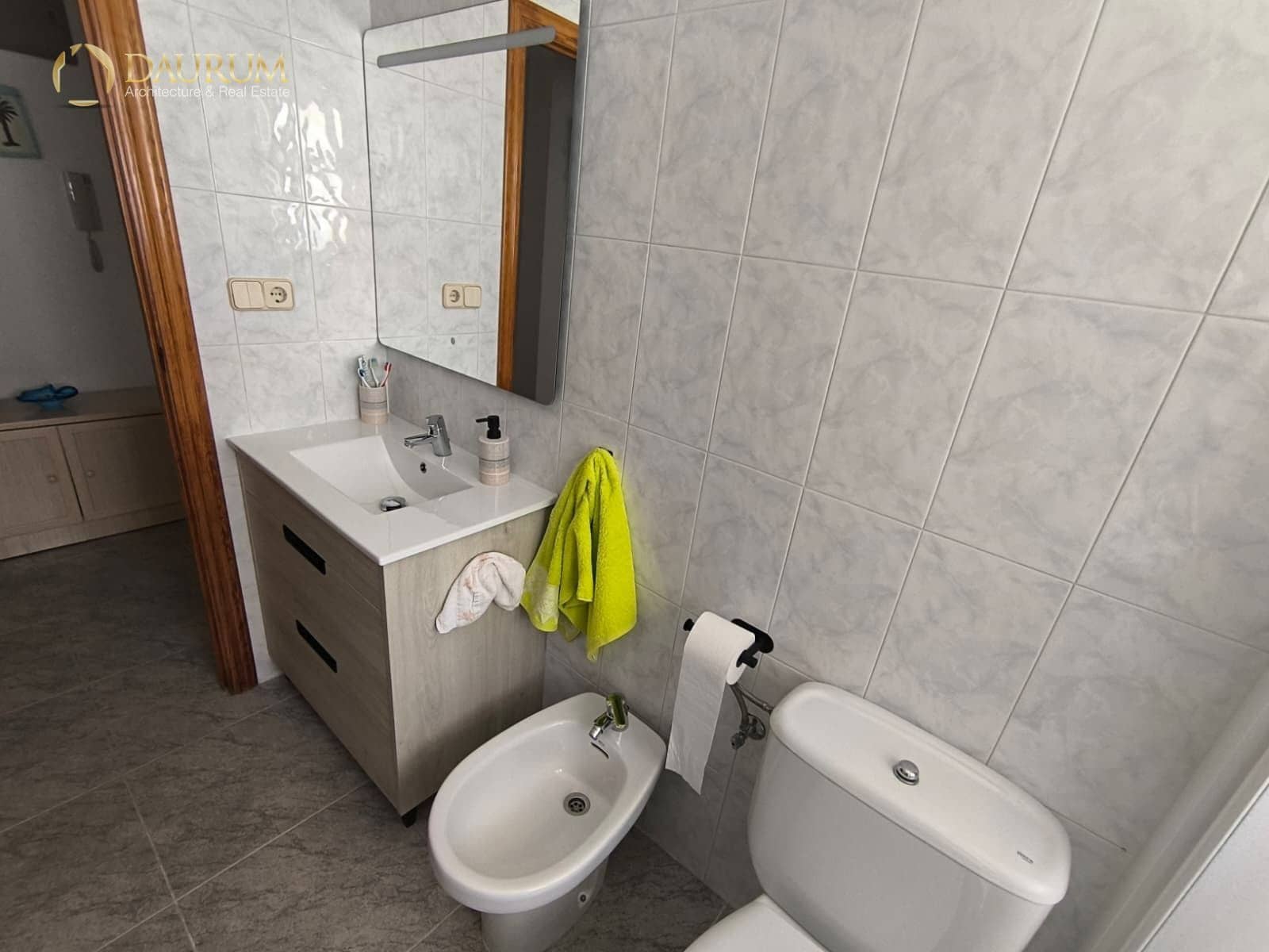 2 soverom Leilighet til salgs i Arenales del Sol med garasje - € 280 000 (Ref: 9893021)