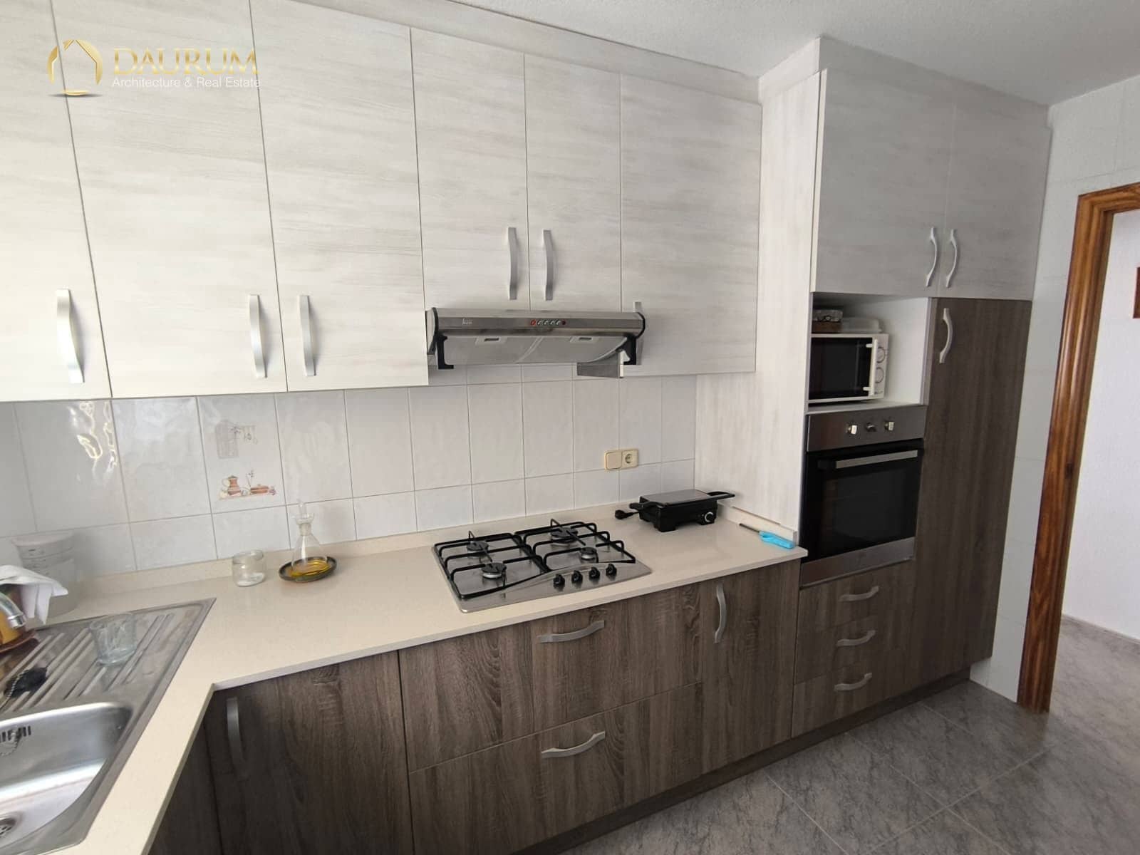 2 soverom Leilighet til salgs i Arenales del Sol med garasje - € 280 000 (Ref: 9893021)