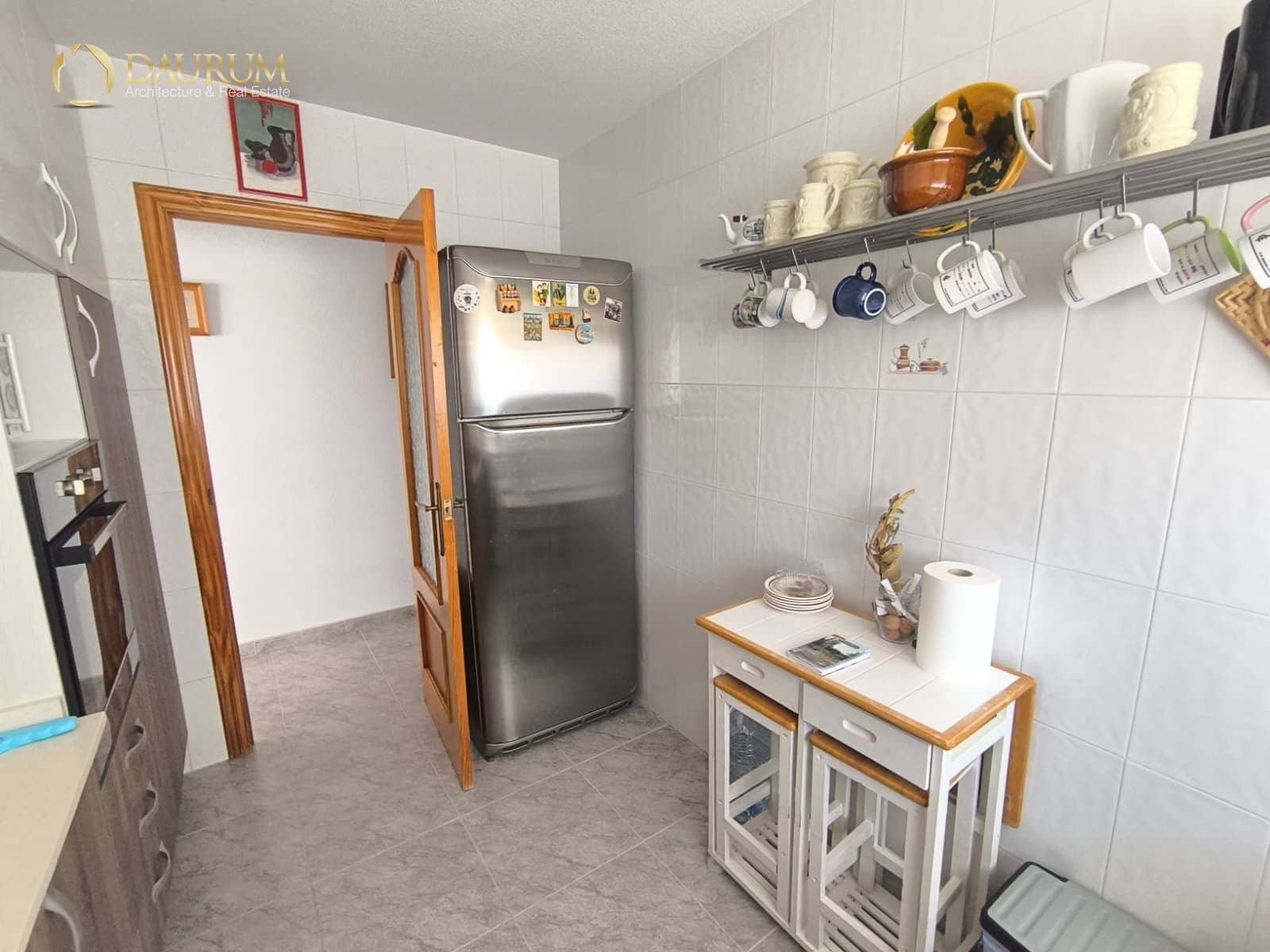 2 soverom Leilighet til salgs i Arenales del Sol med garasje - € 280 000 (Ref: 9893021)
