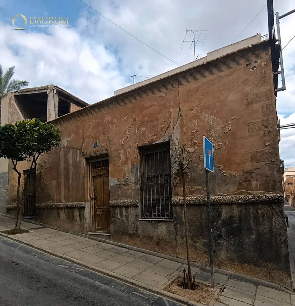 5 bedroom Villa for sale in Crevillente / Crevillent - € 99,000 (Ref: 9893115)