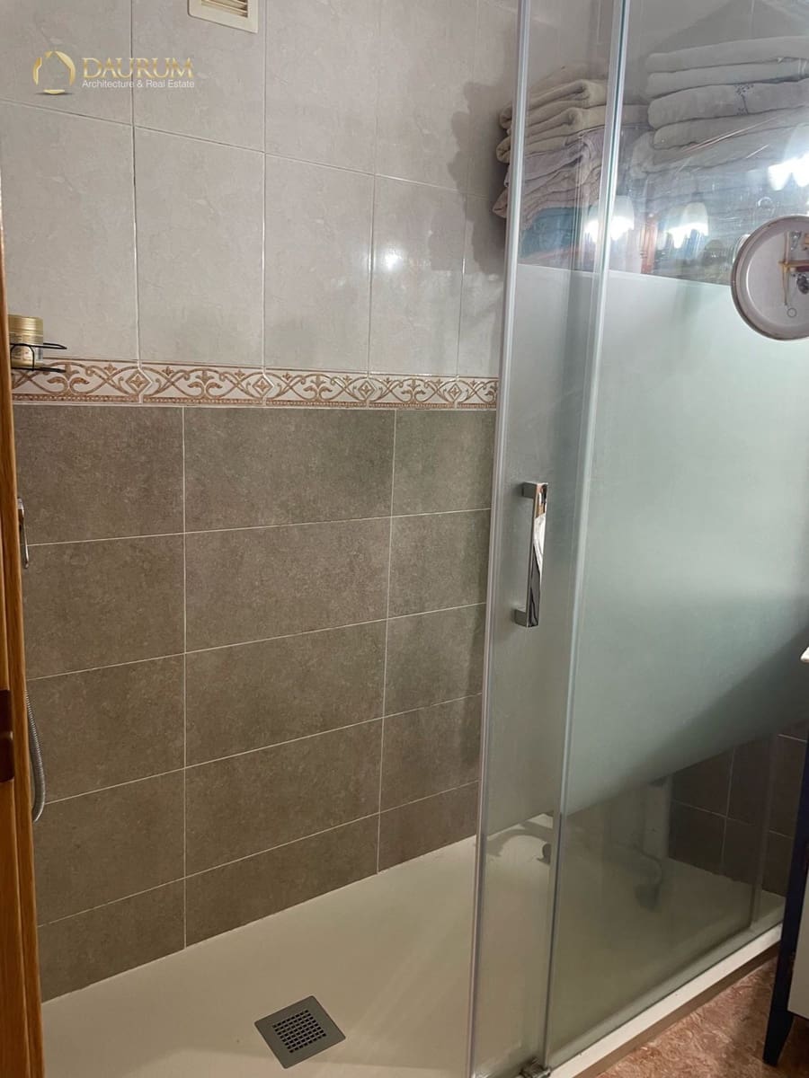 4 soveværelse Lejlighed til salg i Alicante by med swimmingpool garage - € 298.000 (Ref: 9895224)