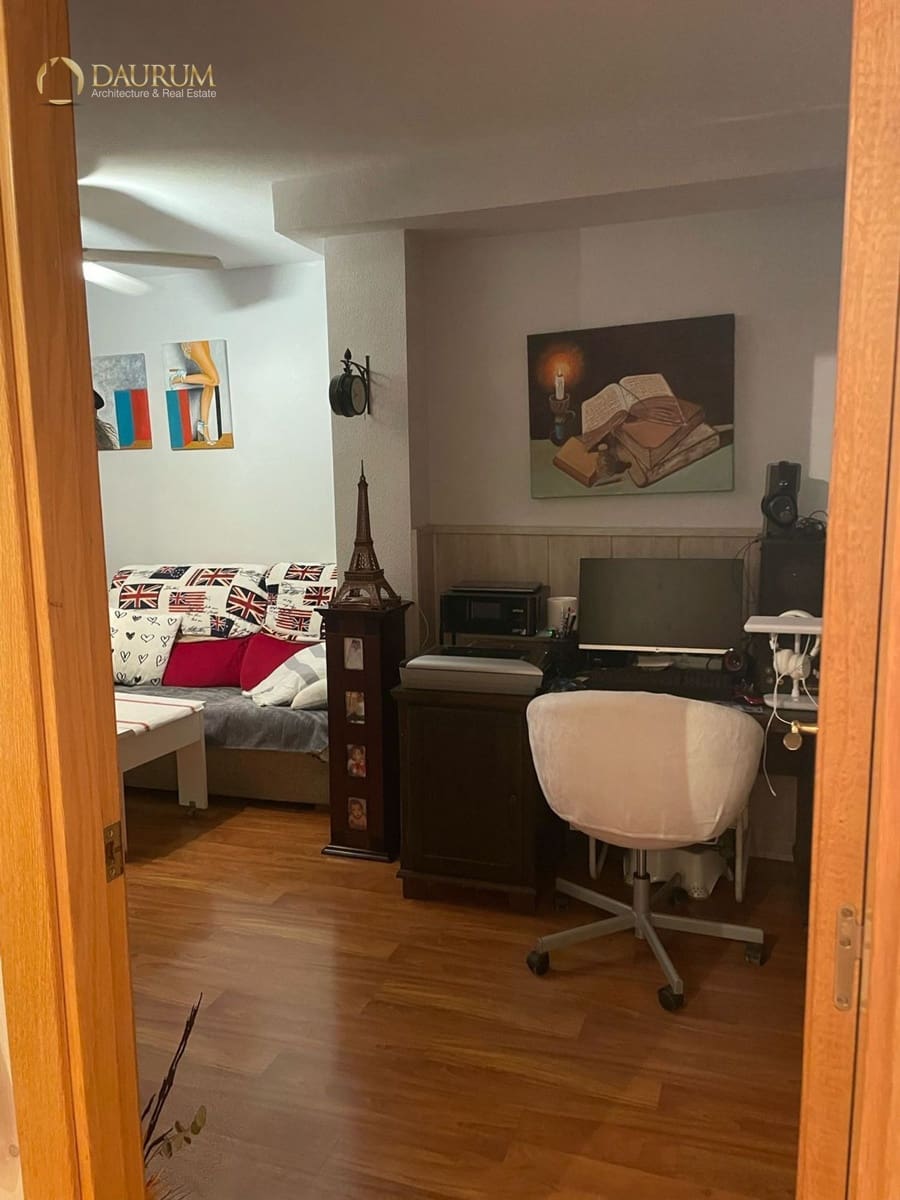 4 soveværelse Lejlighed til salg i Alicante by med swimmingpool garage - € 298.000 (Ref: 9895224)