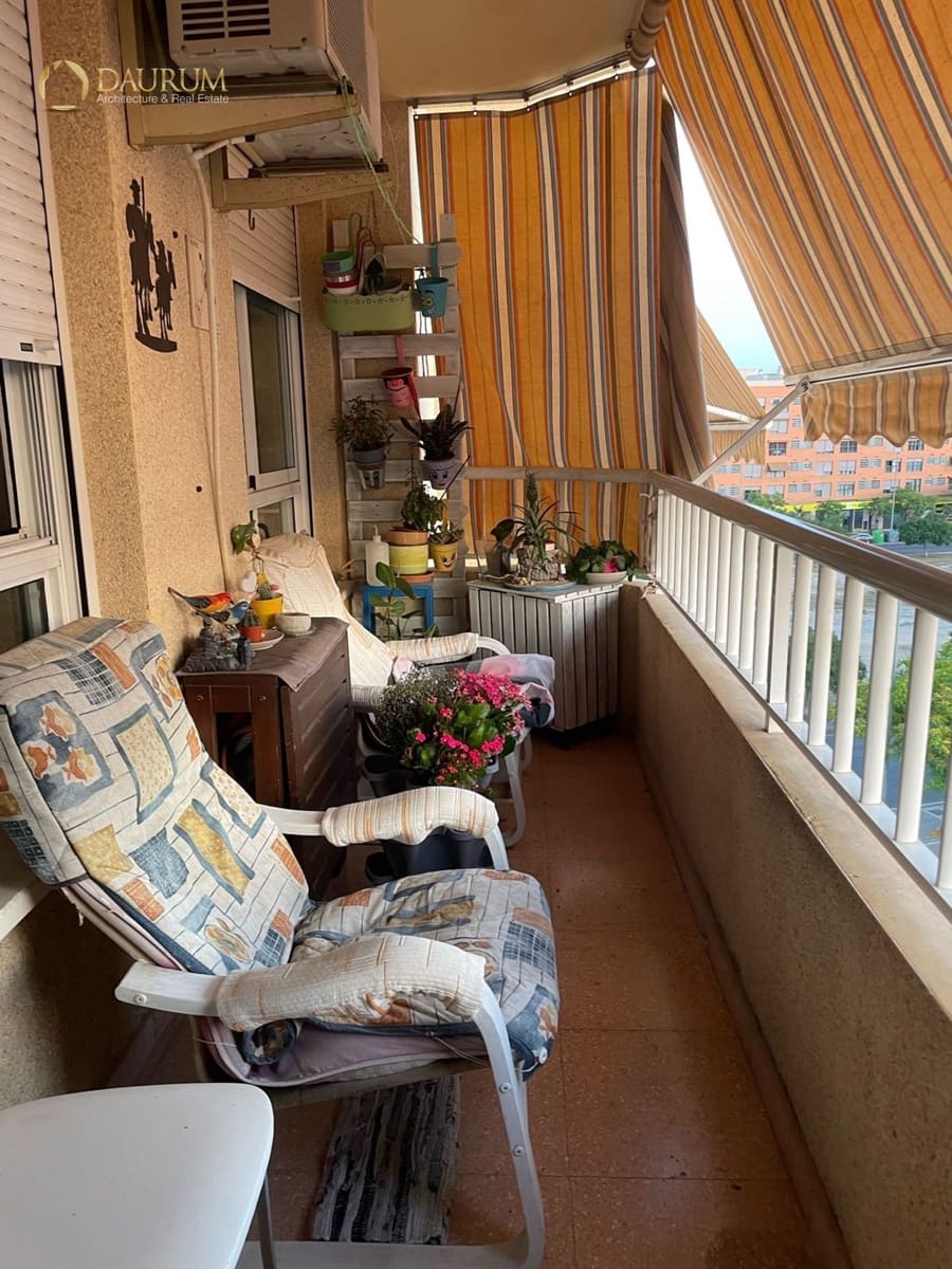 4 soveværelse Lejlighed til salg i Alicante by med swimmingpool garage - € 298.000 (Ref: 9895224)