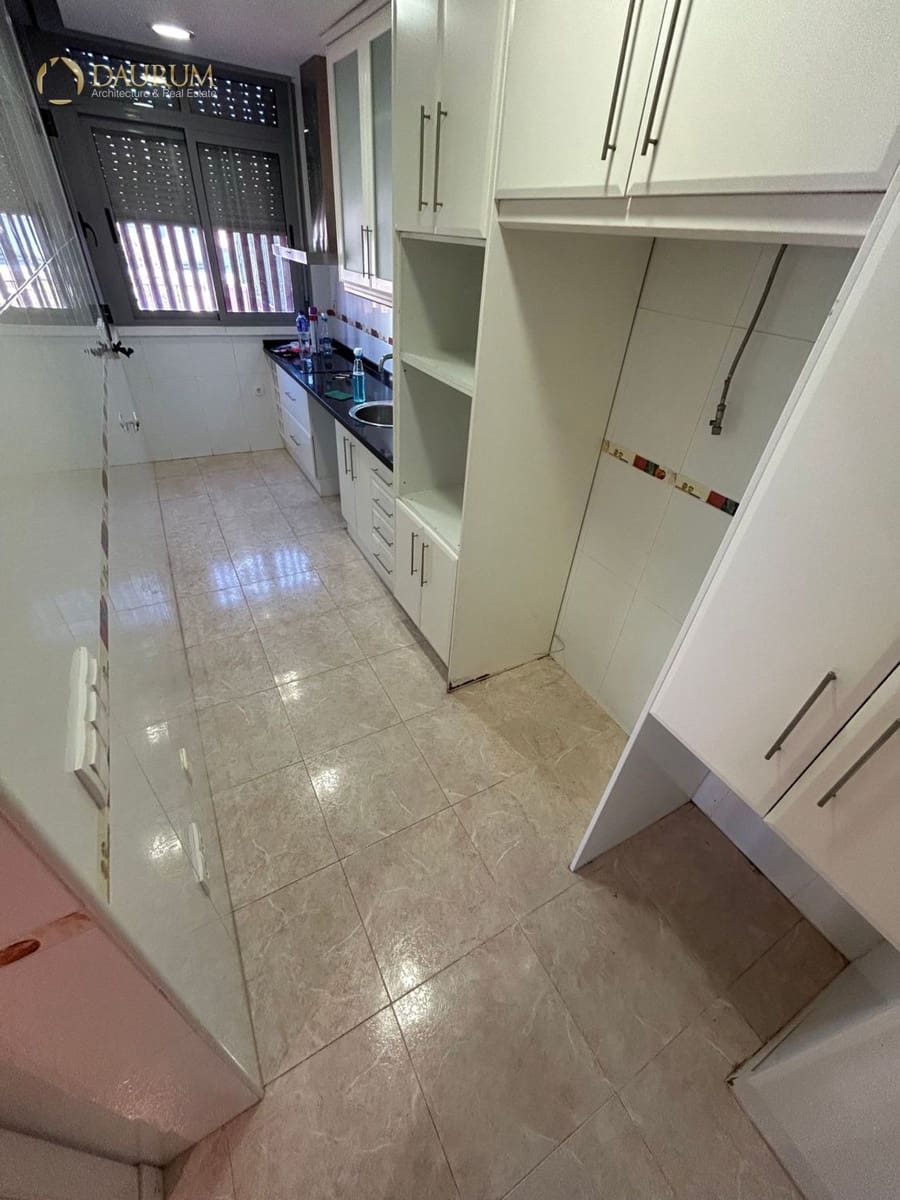 Piso de 2 habitaciones en Arenales del Sol en venta con piscina garaje - 250.000 € (Ref: 9897323)